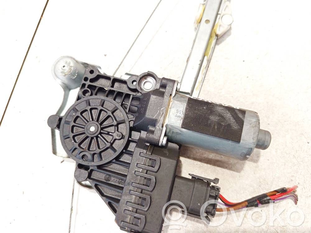 Opel Astra H Motor macara geam ușă față 