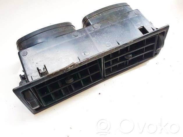 Volkswagen Golf II Rejilla de ventilación central del panel