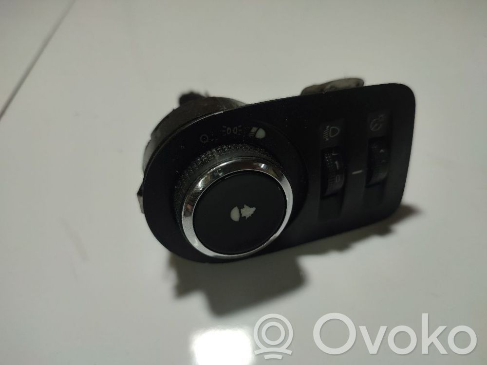 Interruttore luci   13310330,019552,13310330,138330,321409