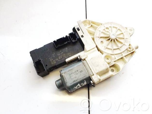 Peugeot 407 Motor del regulador de la ventanilla de la puerta delantera 