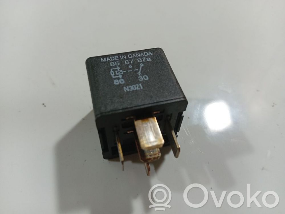 Audi 80 90 S2 B4 Muu rele 