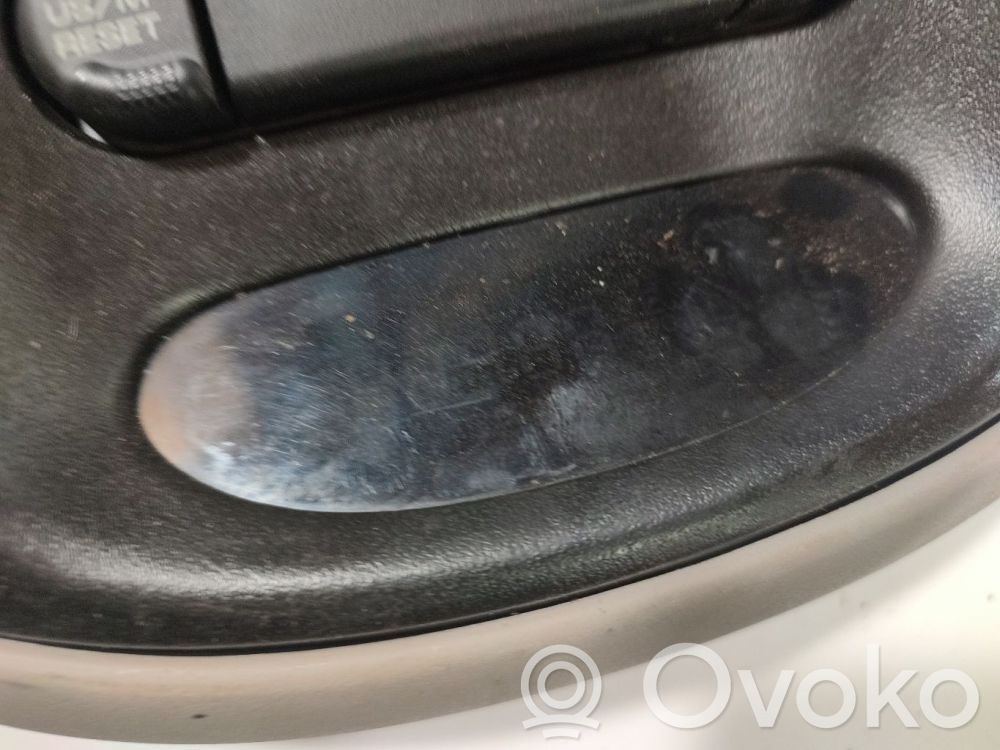 Chrysler Voyager Monitor / wyświetlacz / ekran 