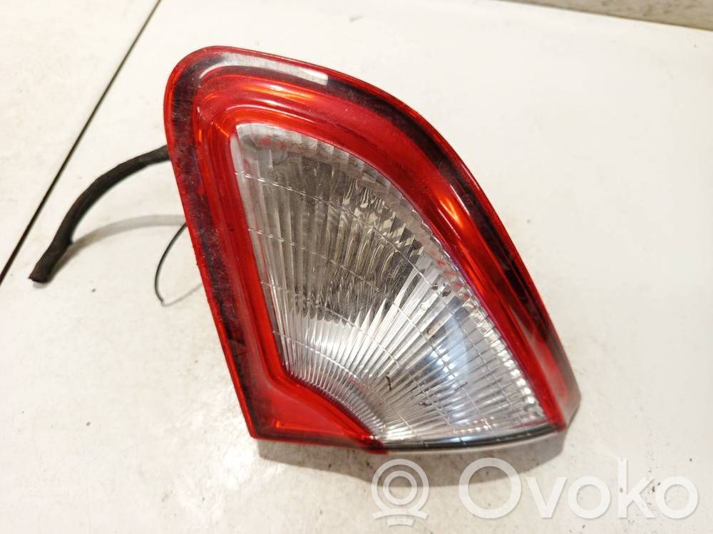 Nissan Qashqai Luci posteriori del portellone del bagagliaio 