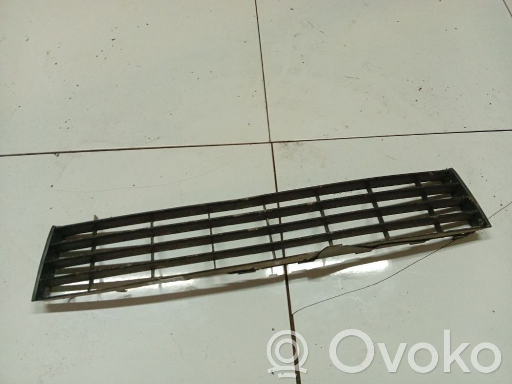 Volkswagen Golf V Grilă inferioară bară față 