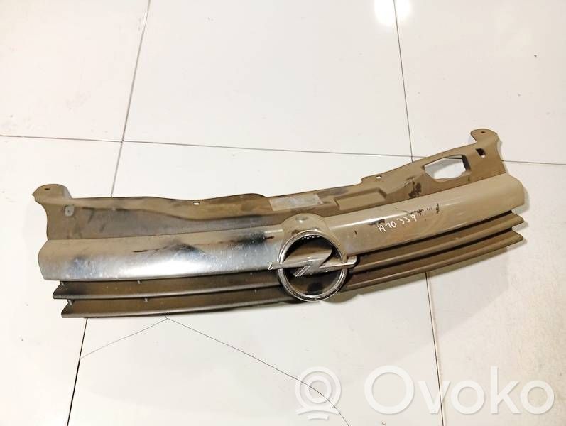 Opel Astra H Griglia anteriore