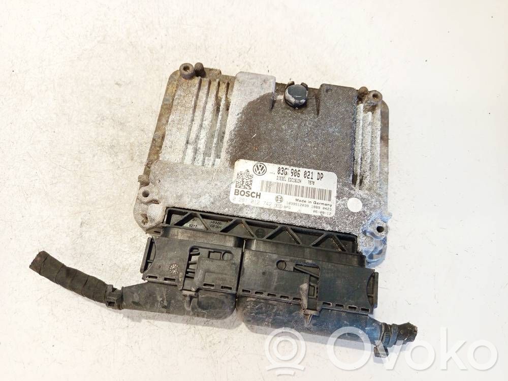 Volkswagen PASSAT B6 Centralina/modulo del motore