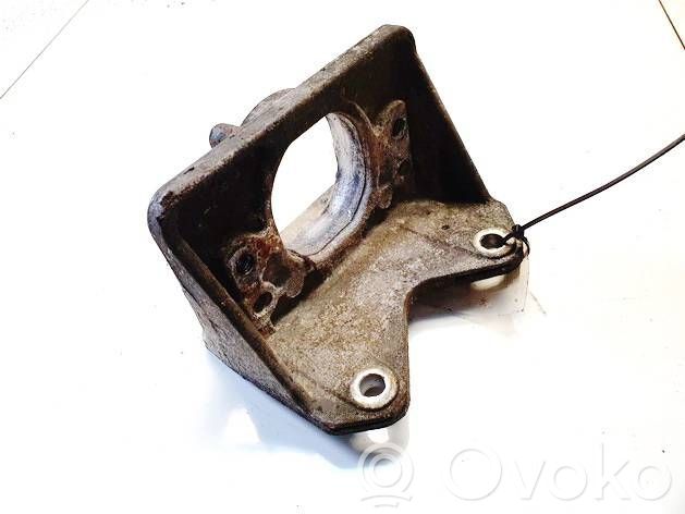 Engine mounting bracket   107258,107258