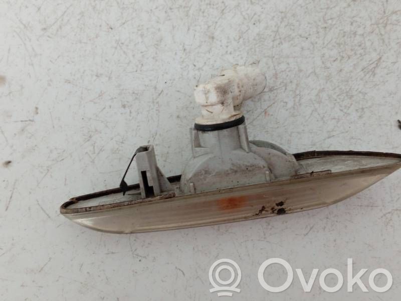 Indicatore di direzione del parafango anteriore   6939816,6939816