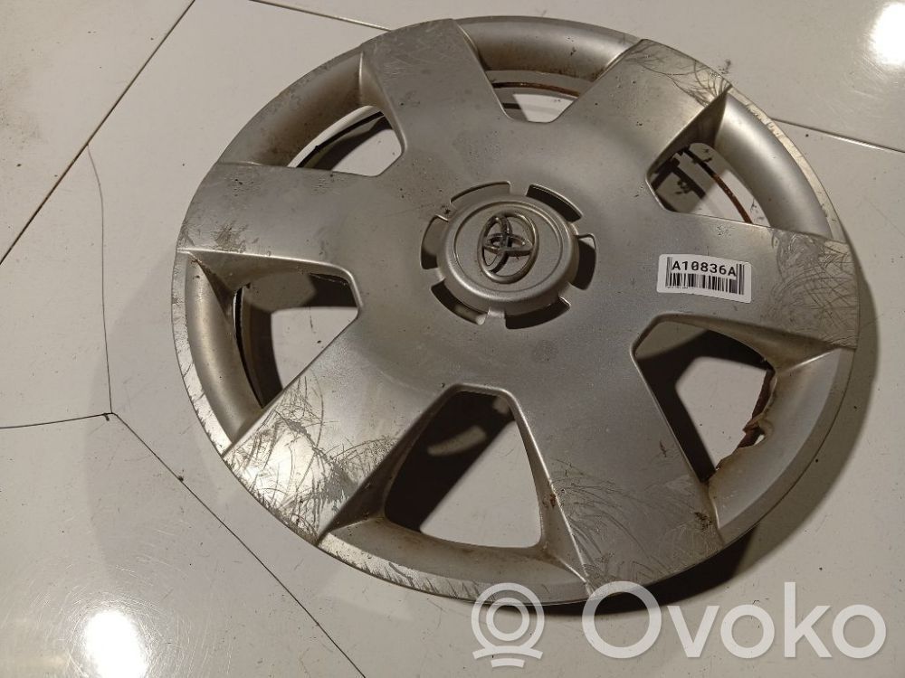 Toyota Aygo AB10 R14 wheel hub/cap/trim 