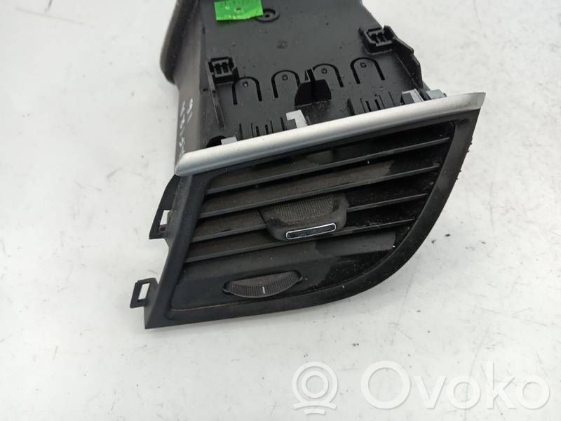 Opel Zafira C Griglia di ventilazione centrale cruscotto 