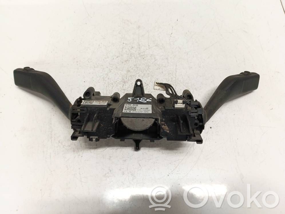 Volkswagen Golf IV Leva/interruttore dell’indicatore di direzione e tergicristallo