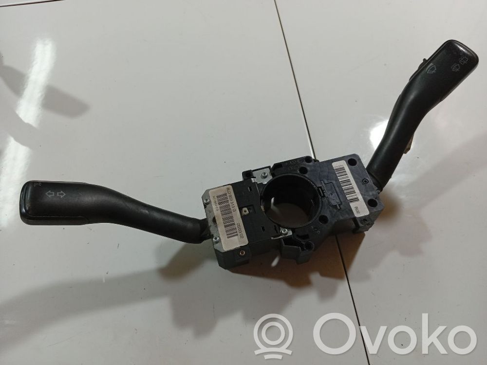 Volkswagen PASSAT B5.5 Leva/interruttore dell’indicatore di direzione e tergicristallo