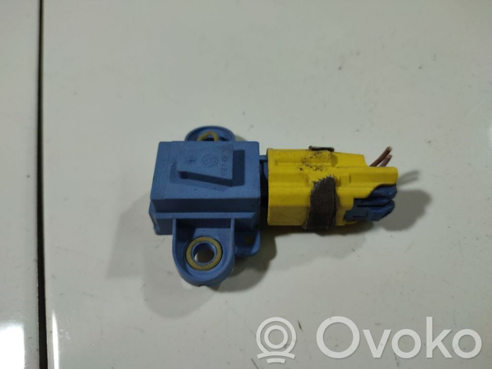 Volkswagen Golf V Senzor impact/declanșare airbag 