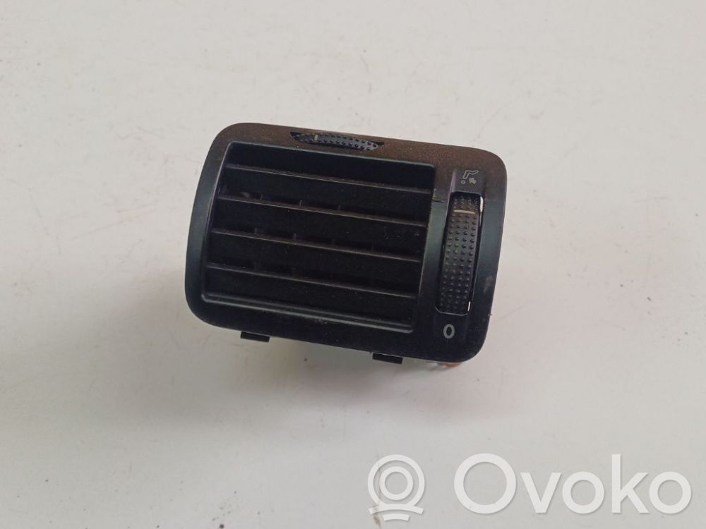 Volkswagen PASSAT B5.5 Grilă ventilație centrală 
