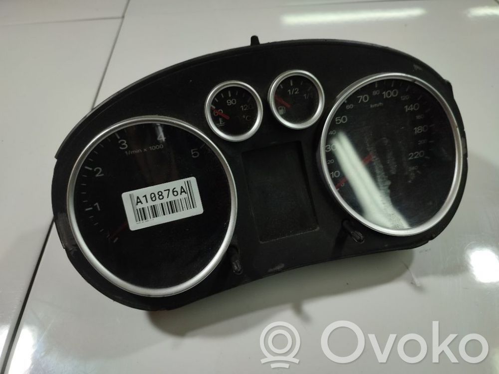 Audi A2 Speedometer (instrument cluster) 