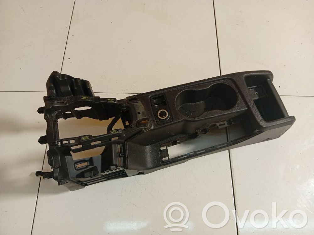 Ford Focus Centrālā konsole 