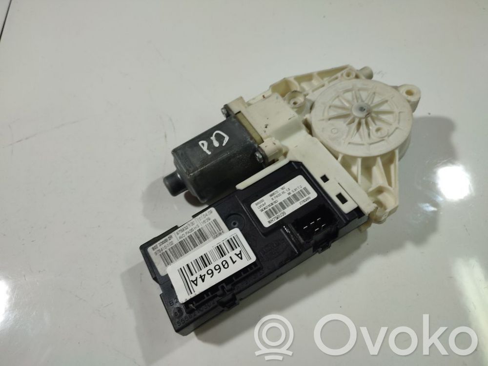 Renault Laguna III Silnik regulatora szyby drzwi przednich 