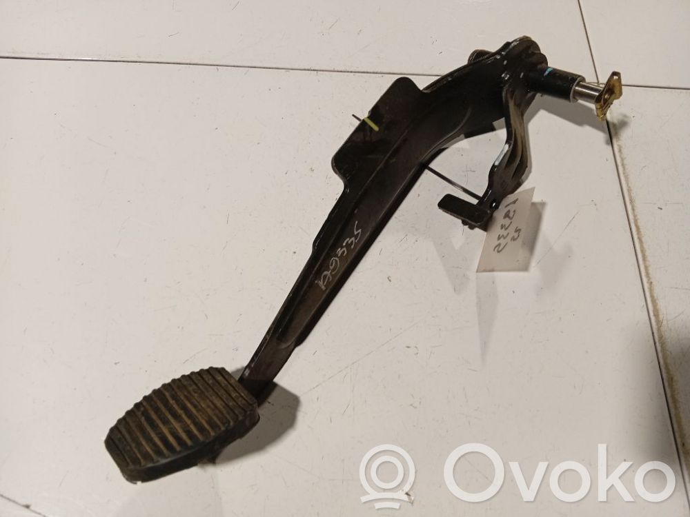 Peugeot 407 Pedal de embrague 