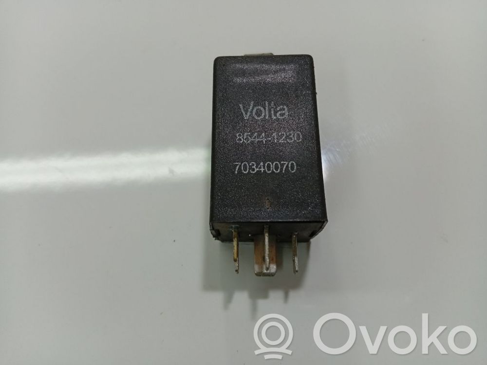 Otros relés   3M5J14A672BA,3M5J14A672BA,70340070,85441230,85441230