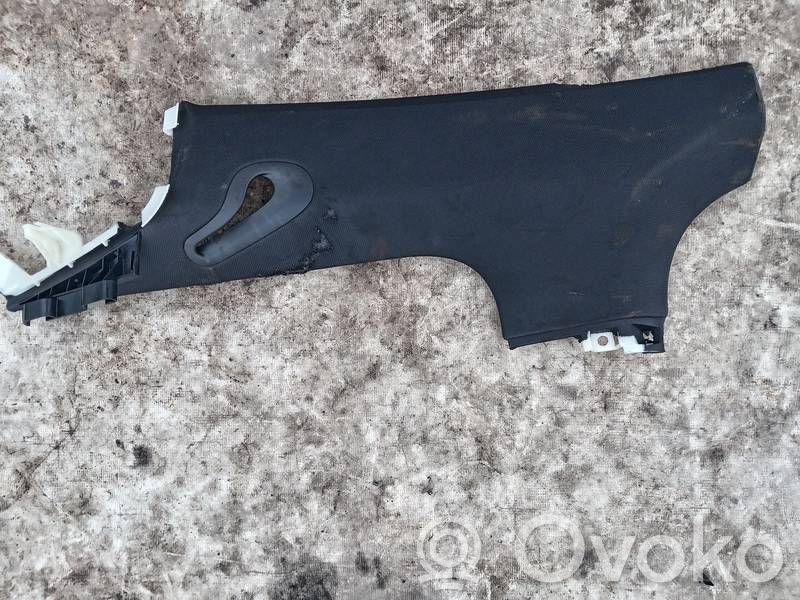 Mitsubishi Lancer X Moldura del pillar (D) (Inferior) 