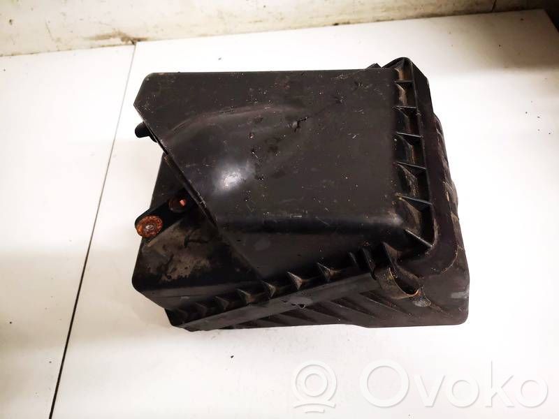 Mazda 323 Air filter box 