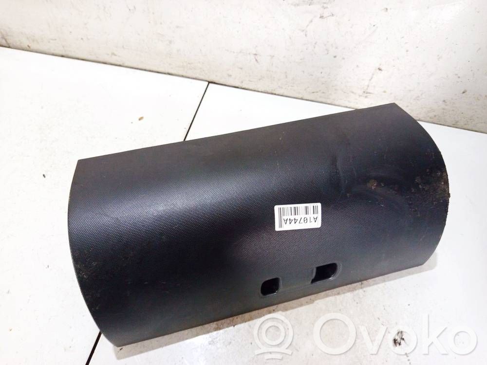 Glove box