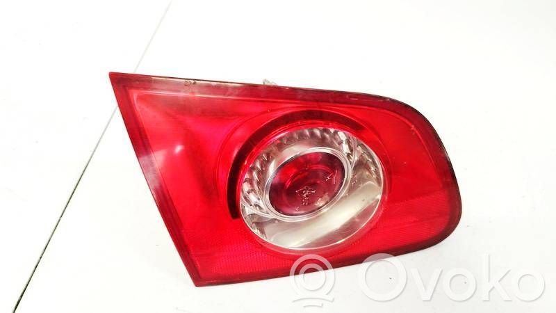 Volkswagen PASSAT B6 Luci posteriori del portellone del bagagliaio 