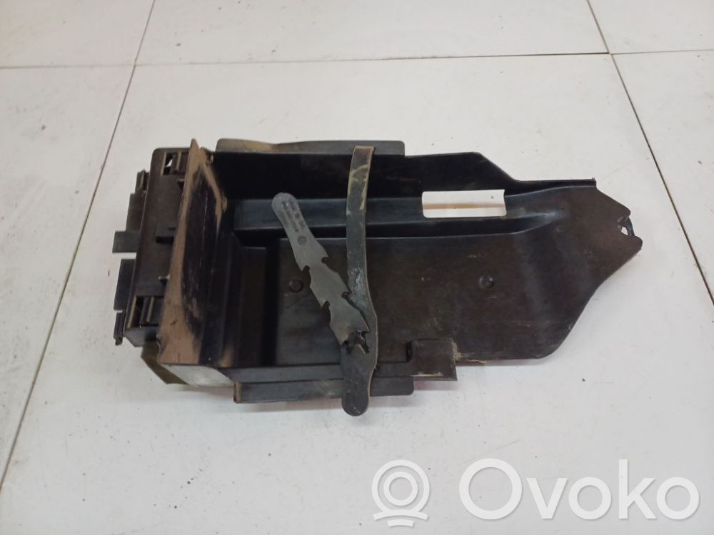Support boîte de batterie   3B9867706,3B9867706,3B9867706
