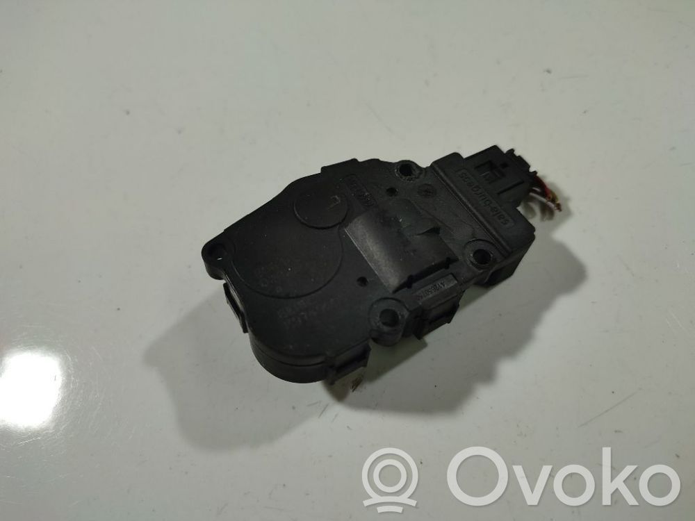 Audi A5 8T 8F Motor/activador trampilla de calefacción 