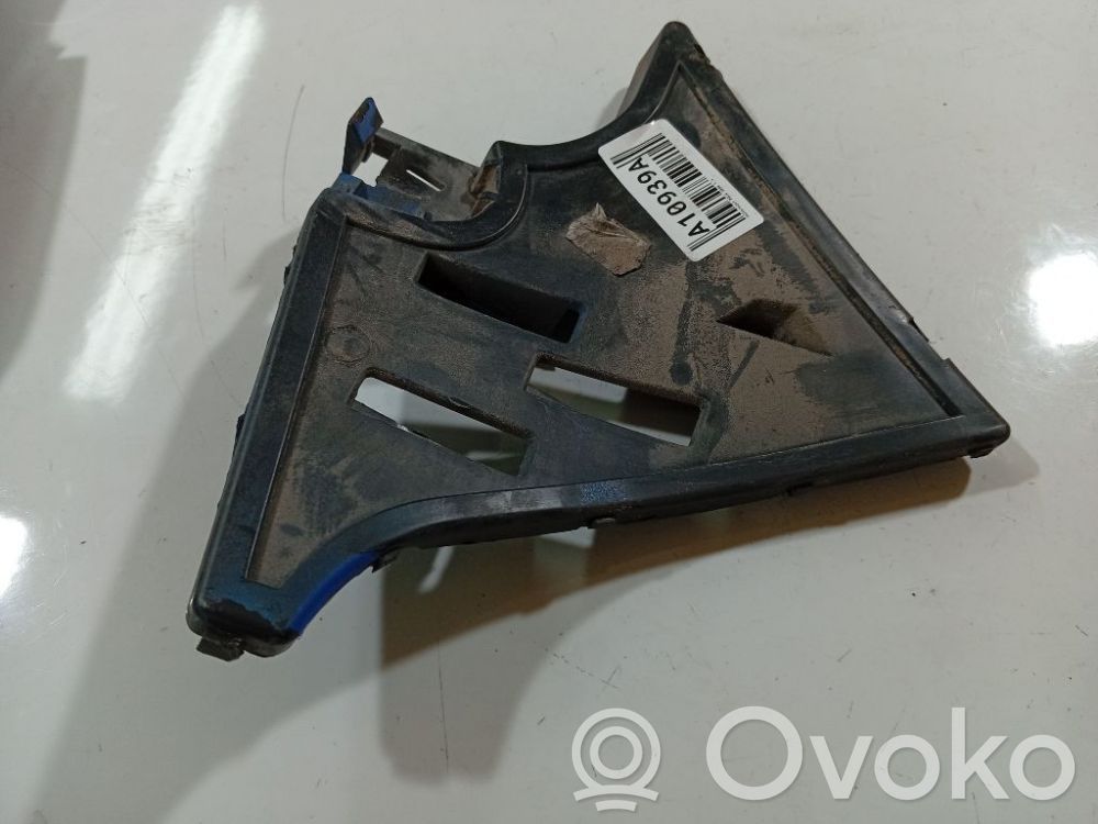 Volkswagen Polo IV 9N3 Uchwyt / Mocowanie zderzaka tylnego 