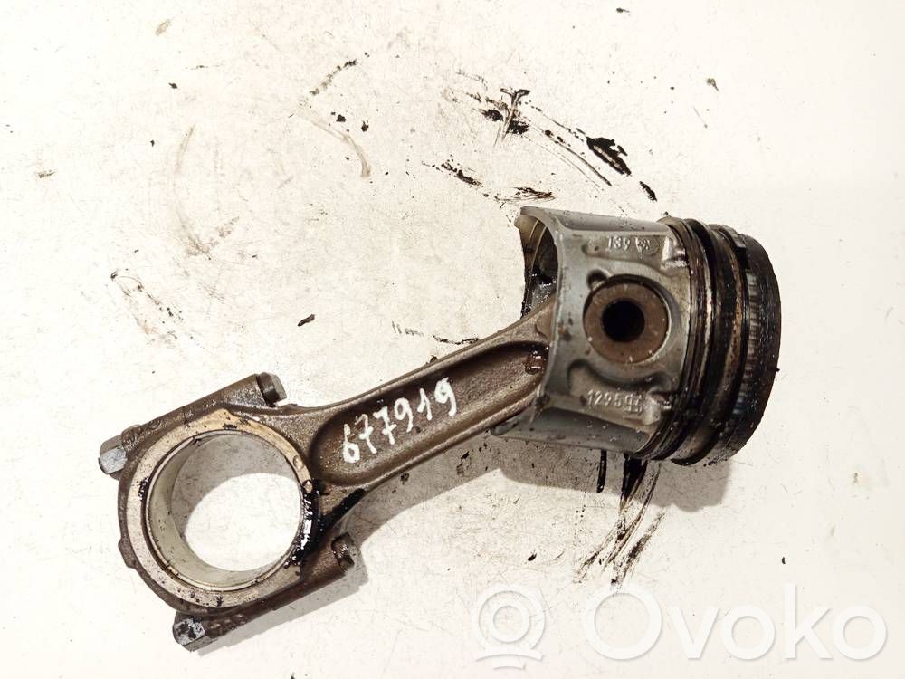 Piston avec bielle   085190,085190