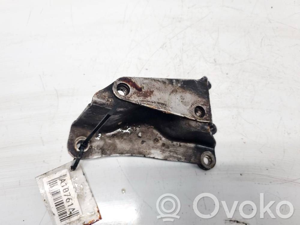 Peugeot Expert Engine mounting bracket 