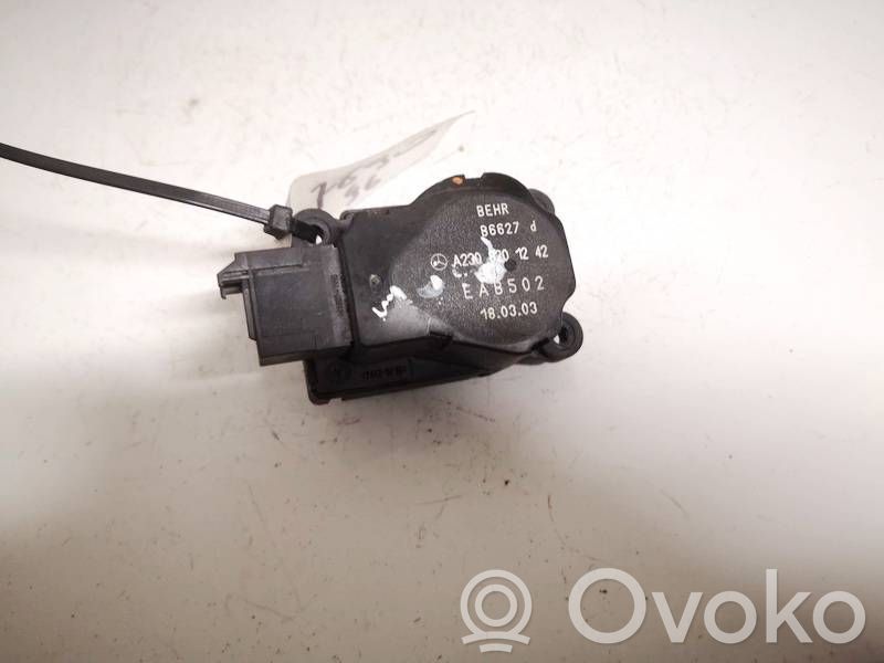 Mercedes-Benz C W203 Motor/actuator clapetă aer