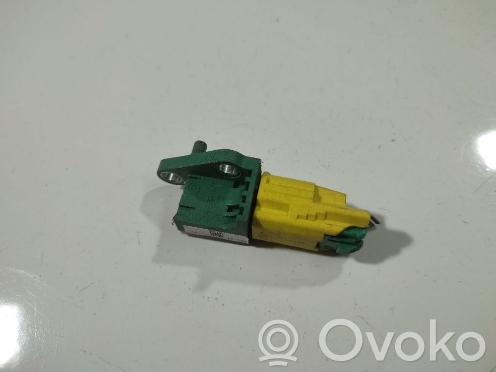 Volkswagen PASSAT B6 Senzor impact/declanșare airbag 