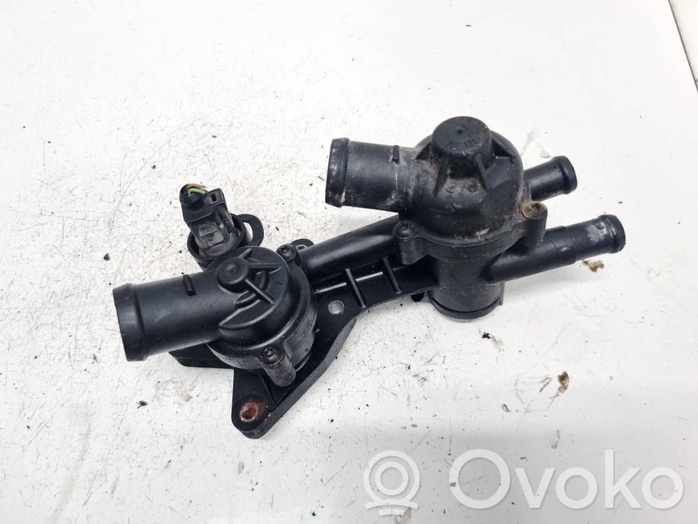 Volkswagen Golf V Moottorin vesijäähdytyksen putki/letku 