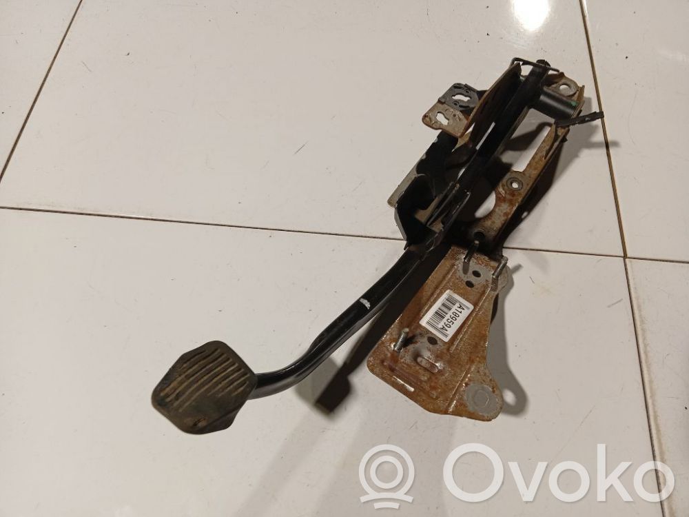 Ford Focus C-MAX Clutch pedal 