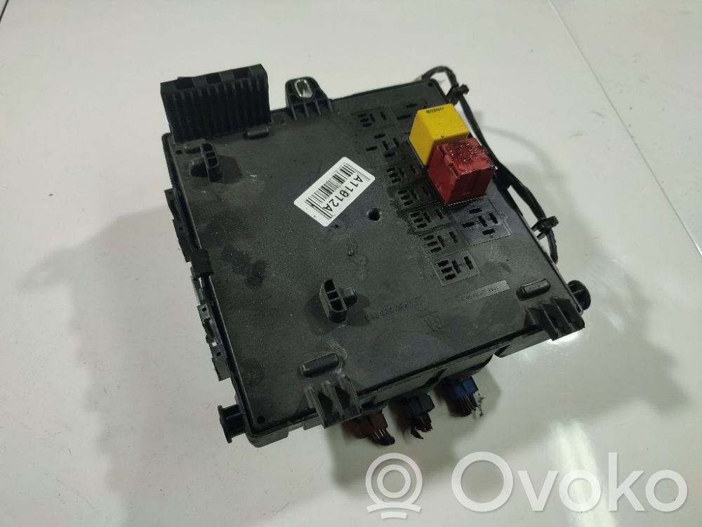 Opel Vectra C Juego de caja de fusibles 