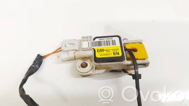 Sensor impacto/accidente para activar Airbag   13123277,13123277