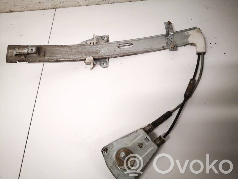 Regulador con motor de la ventanilla de la puerta corredera