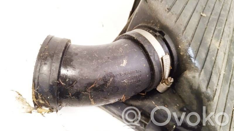 Opel Vectra B Rura / Wąż dolotowy powietrza 