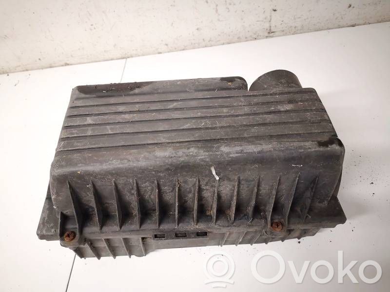 Peugeot 406 Ilmansuodattimen kotelo 