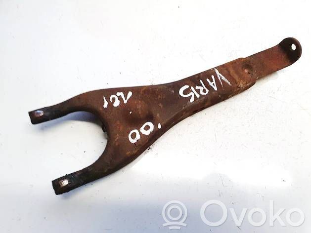 Toyota Yaris Łapa / Widełki wyciskowe sprzęgła 