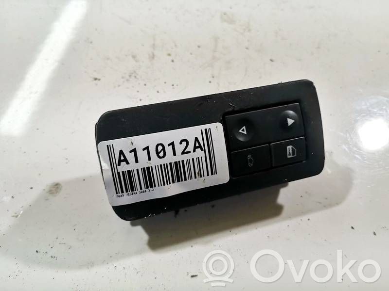 Opel Vectra C Interruttore di controllo dell’alzacristalli elettrico 