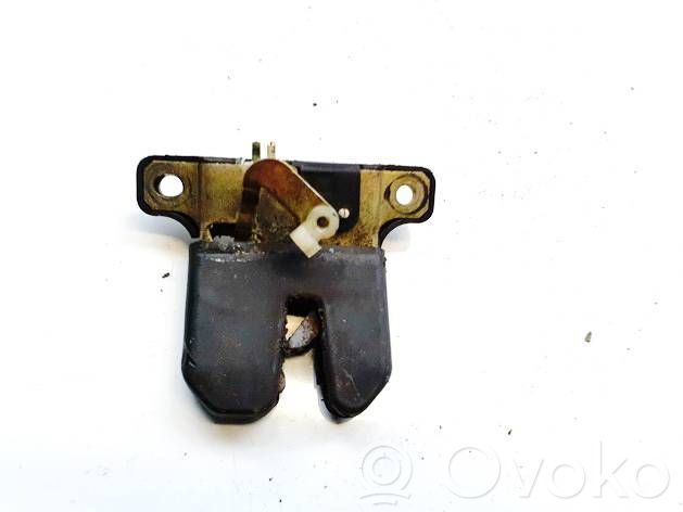 Audi A4 S4 B5 8D Blocco/chiusura/serratura del portellone posteriore/bagagliaio 