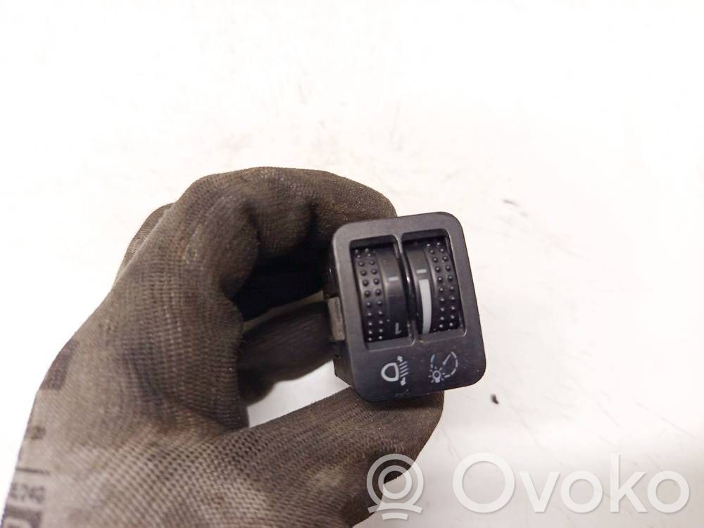 Headlight level height control switch   7M5941333,7M5941333