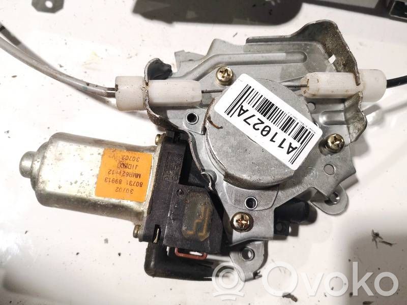Nissan X-Trail T30 Motor macara geam ușă spate 