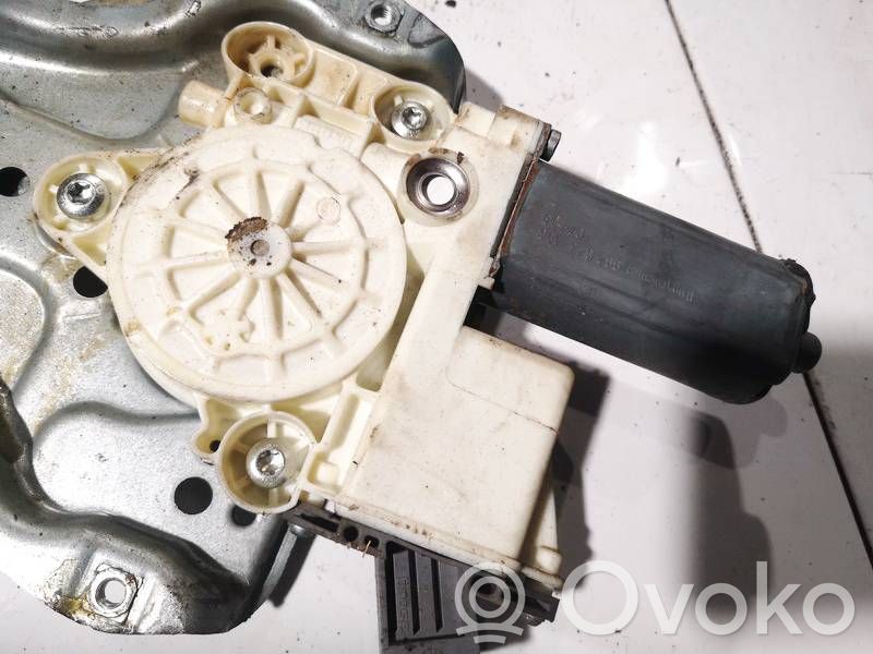 Toyota Avensis T250 Motor macara geam ușă spate 