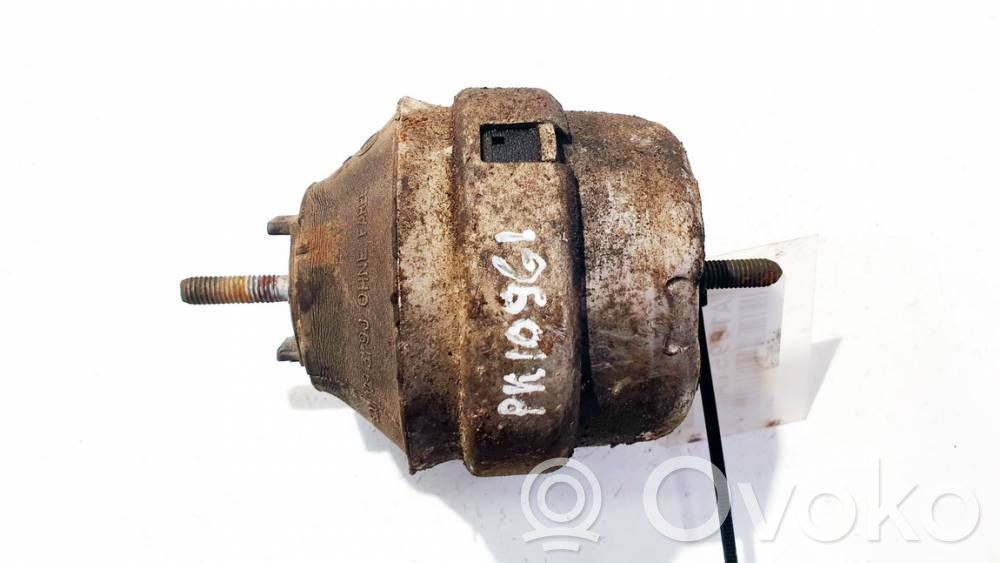 Support de moteur, coussinet   8D0199379J,8D0199379J