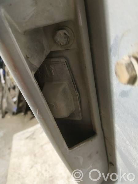 Éclairage de plaque d'immatriculation