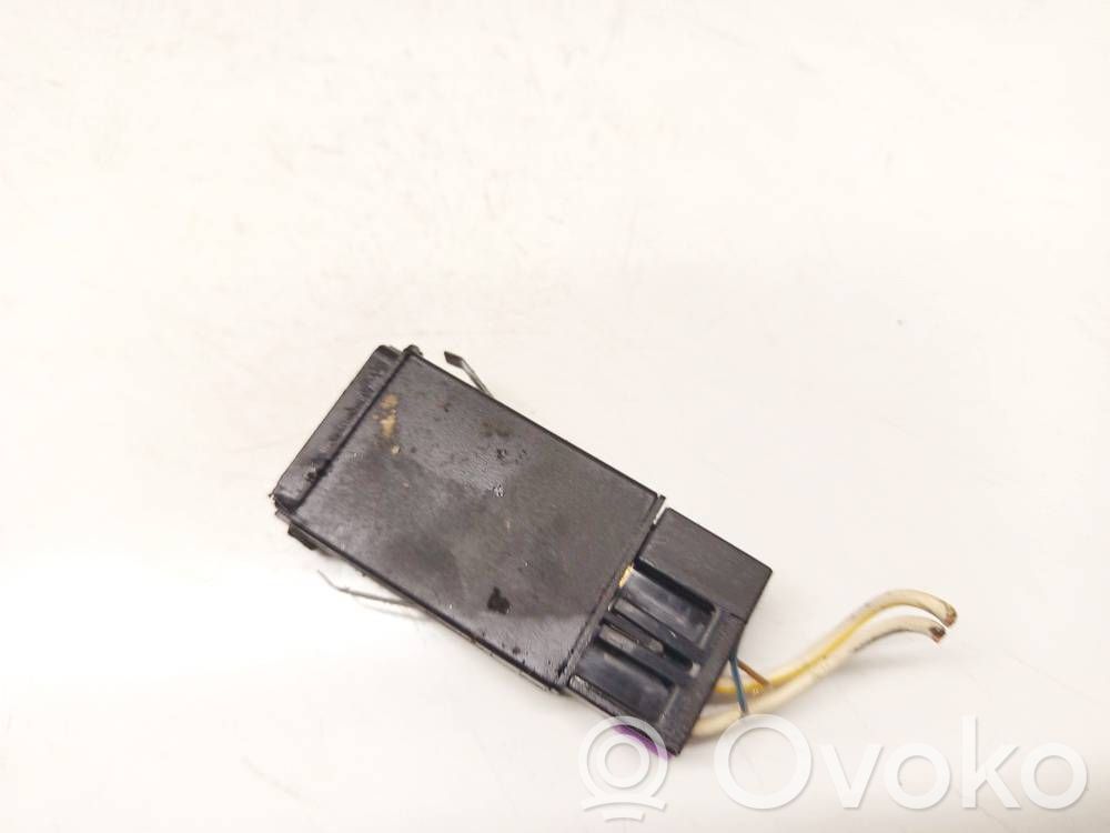 Audi A4 S4 B5 8D Interruttore parabrezza/alzacristalli 